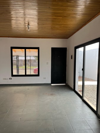 CASA EN VENTA BARRIO ITAEMBE GUAZU 