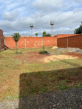 CASA EN VENTA BARRIO ITAEMBE GUAZU 