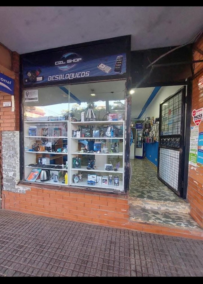 EN VENTA Local en Edificio Robinson
