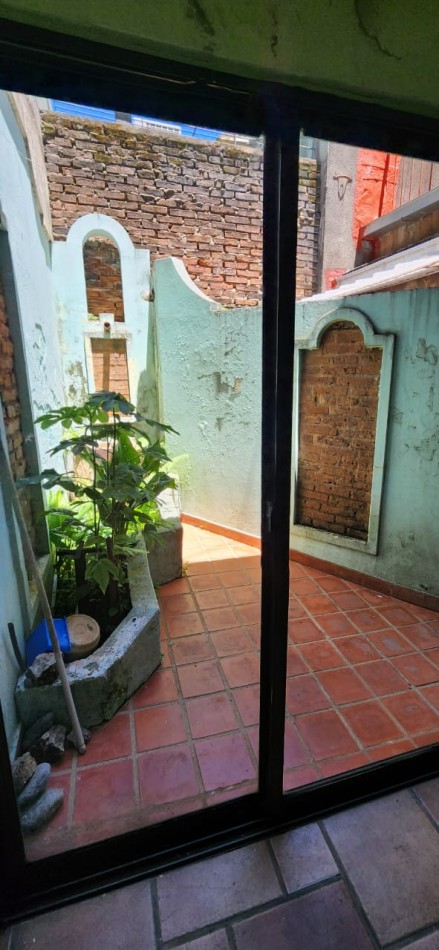 Local en Alquiler Colon 1220 Ex Salon de Danzas