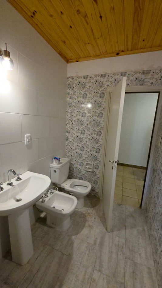 CASA EN ESQUINA EN VENTA, Perito Moreno y Ameghino