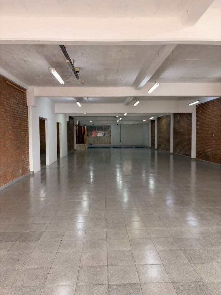 Local en Alquiler Av. Rademacher