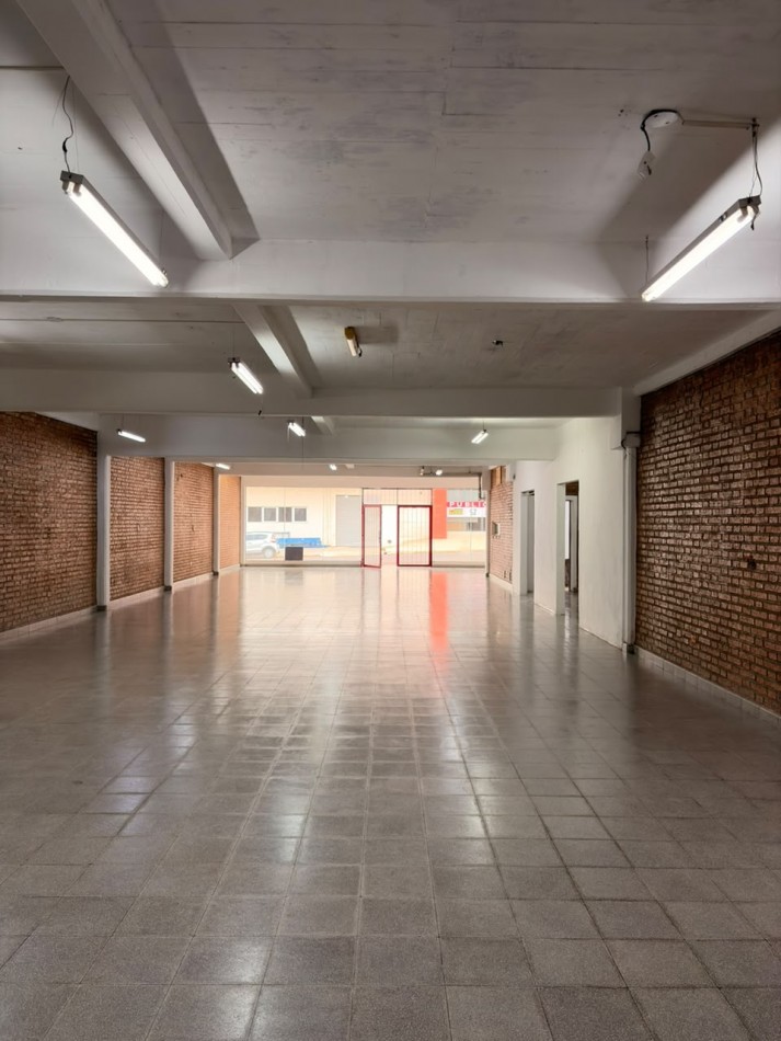 Local en Alquiler Av. Rademacher